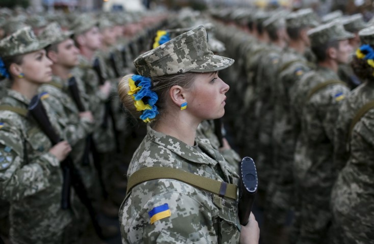 women soldiers in Ukraine